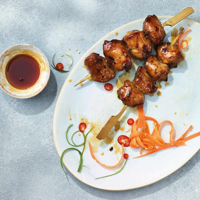 M&S Grill 4 Yakitori Style Chicken Thigh Kebabs thumbnail 3
