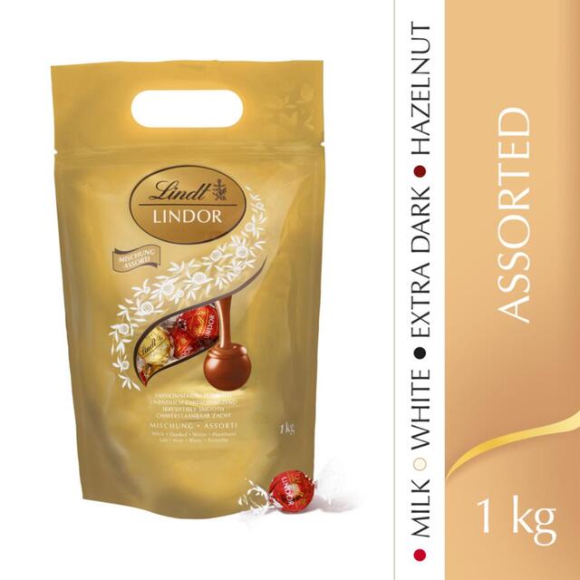 Lindt LINDOR Assorted Chocolate Truffles Gold Bag thumbnail 2