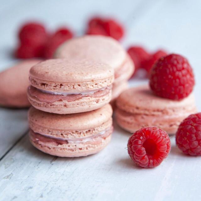 Mon Dessert Raspberry Macaron Baking Kit thumbnail 2