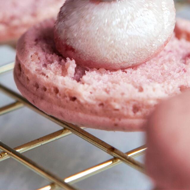 Mon Dessert Raspberry Macaron Baking Kit thumbnail 4