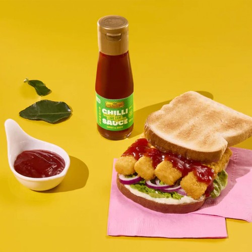 Lee Kum Kee Lime Leaf Chilli Sauce thumbnail 6