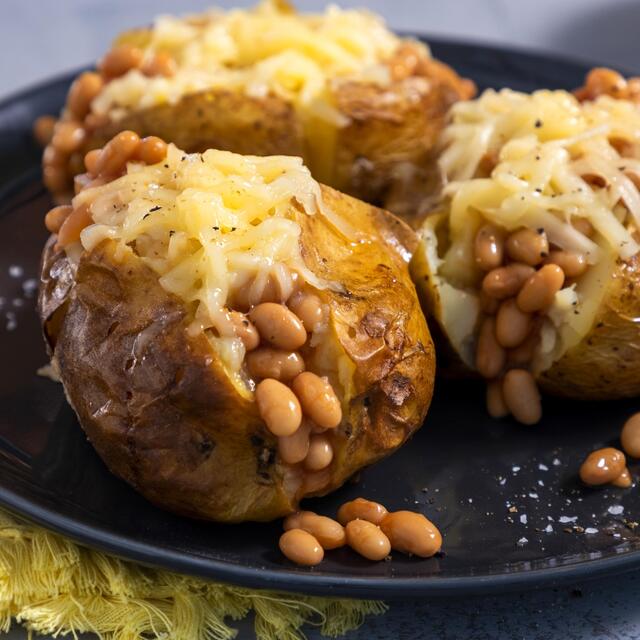 Violife Cheddarton Extra Mature Block Cheddar Cheese Alternative thumbnail 3