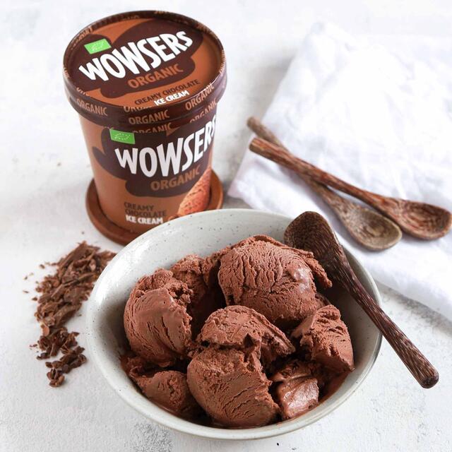 Wowsers Organic Creamy Chocolate Ice Cream thumbnail 4