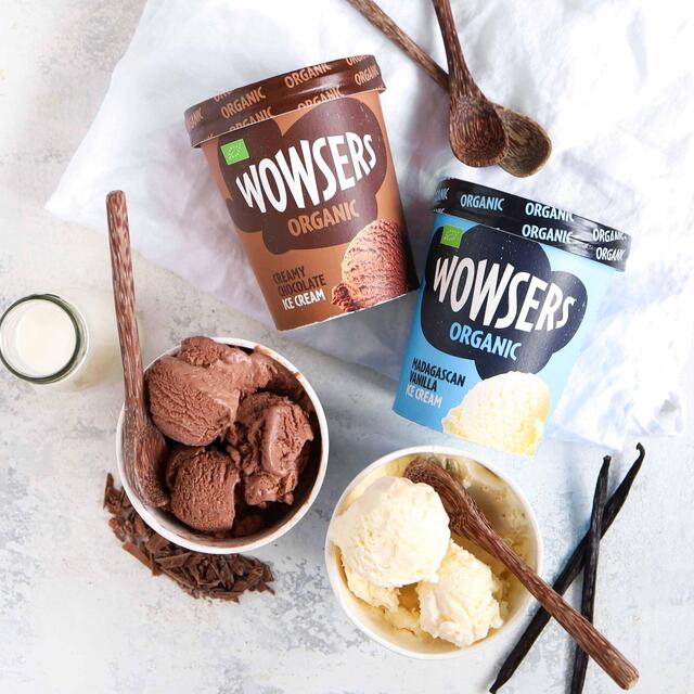 Wowsers Organic Creamy Chocolate Ice Cream thumbnail 5