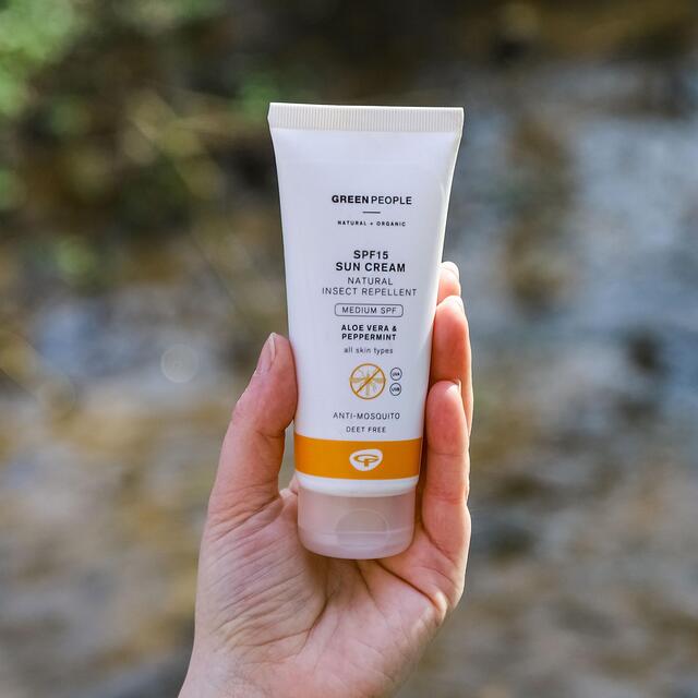 Green People SPF15 Sun Cream With Insect Repellent thumbnail 4