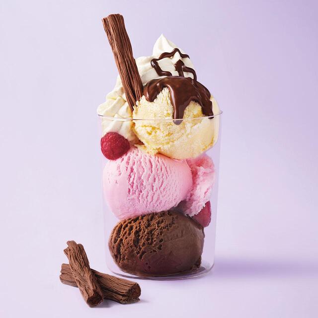 M&S 10 Chocolate Sticks thumbnail 3