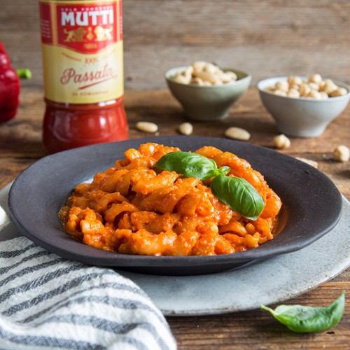 Mutti Baby Plum Italian Tomato Passata - Sweet & Smooth thumbnail 4