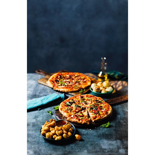 M&S Spicy Beef Woodfired & Stonebaked Pizza thumbnail 2