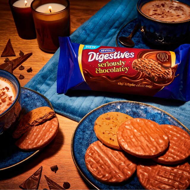 McVitie's Seriously Chocolatey Digestive Biscuits thumbnail 3