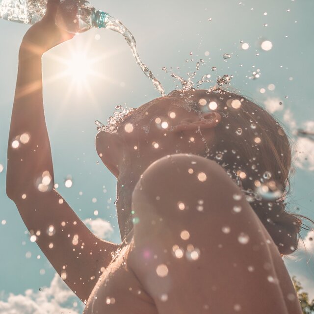 WaterWipes Hydrating Clean Baby Wipes 60 wipes thumbnail 6