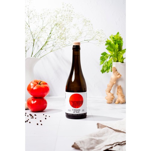 Citizens of Soil Organic Spanish Extra Virgin Olive Oil Bottle thumbnail 3