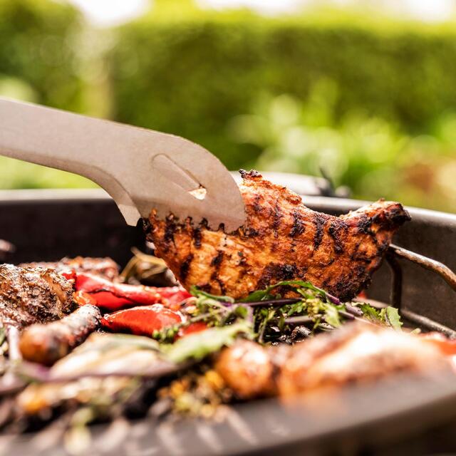 Daylesford Organic Piri Piri Chicken Breasts thumbnail 4