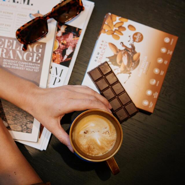 Snacksy Raw, Vegan, Alternative Chocolate Bar - Almond & Lucuma thumbnail 3