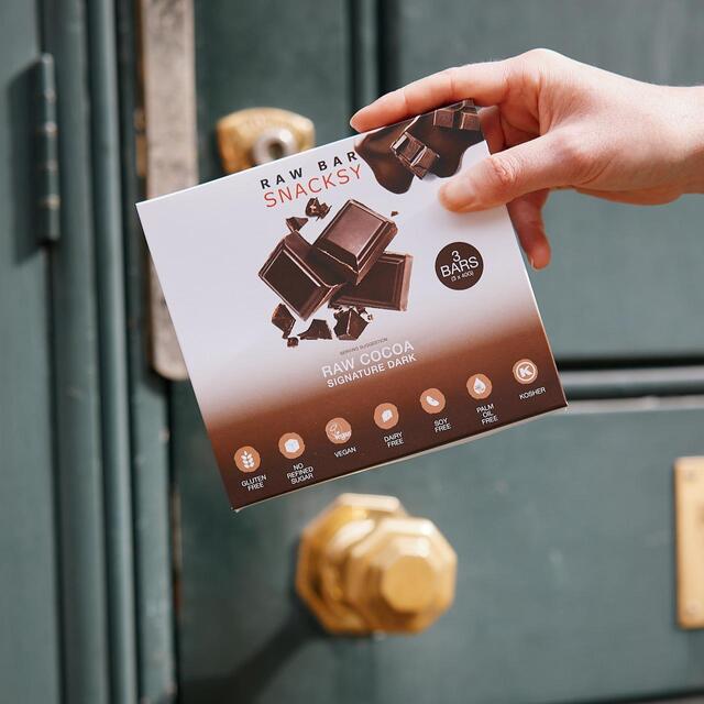 Snacksy Raw, Vegan, Alternative Chocolate Bar - Signature Dark thumbnail 4