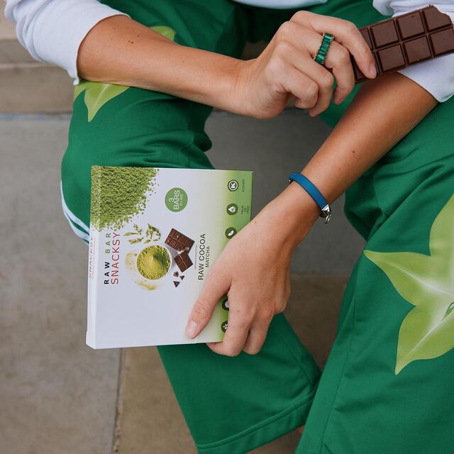 Snacksy Raw, Vegan, Alternative Chocolate Bar with Matcha thumbnail 3