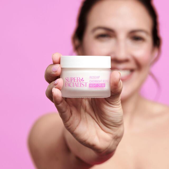 Super Facialist Rosehip SleepSmart Overnight Resync Night Cream thumbnail 5