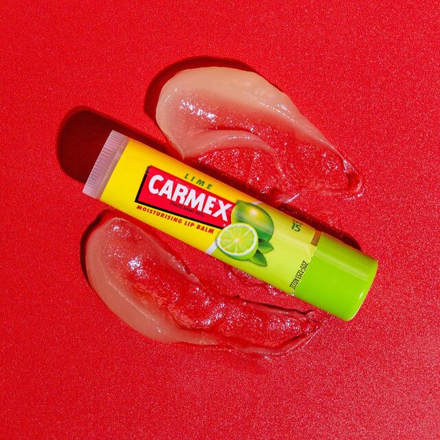 Carmex Ultra Moisturising SPF15 Lime Lip Balm Stick thumbnail 2