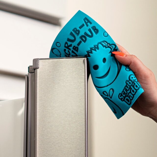 Scrub Daddy Damp Duster Towel Pink thumbnail 4