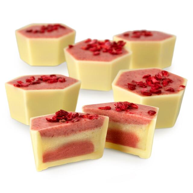 Hotel Chocolat Raspberry Pannacotta Selector thumbnail 2