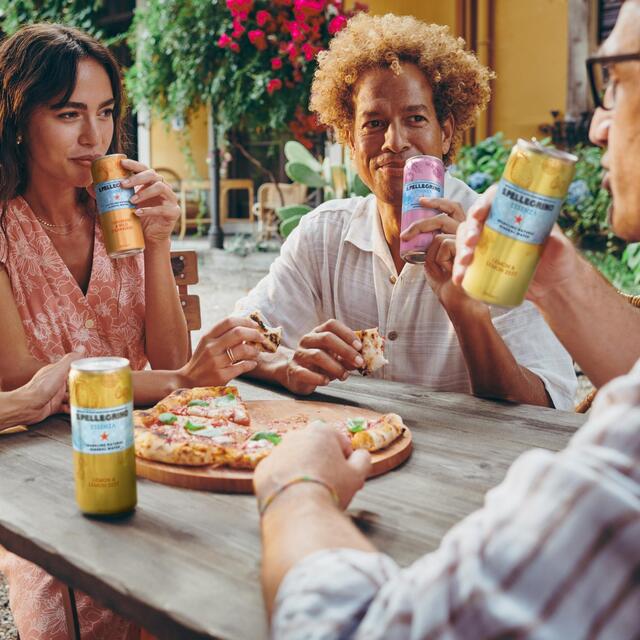 San Pellegrino Essenza Sparkling Water Cherry & Pomegranate thumbnail 5