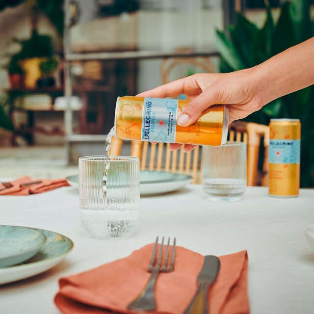 San Pellegrino Essenza Sparkling Water Tangerine & Strawberry thumbnail 6