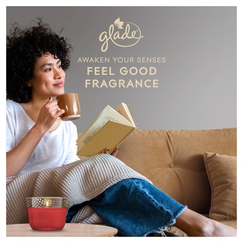 Glade Large Scented Candle, Peony & Cherry thumbnail 5