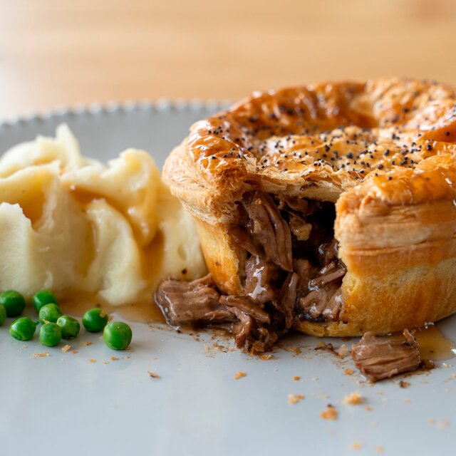 Higgidy Slow-Cooked Steak, Red Wine & Bacon Pie thumbnail 2