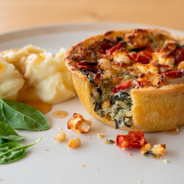 Higgidy Spinach, Feta & Pine Nut Pie thumbnail 2