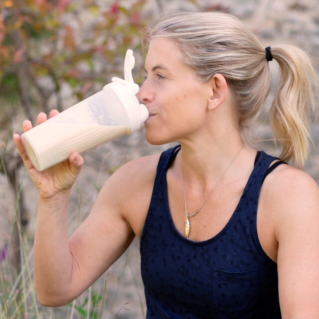 Freja Collagen Bone Broth Shake - Strawberry thumbnail 4