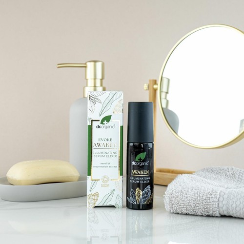 Dr Organic Evoke Awaken Illuminating Serum Elixir thumbnail 6