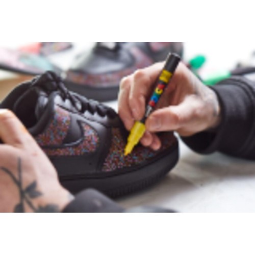 Posca PC-5M Essential Colour Pens - 8 pack thumbnail 6