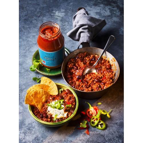 M&S Family Chilli Sauce thumbnail 2