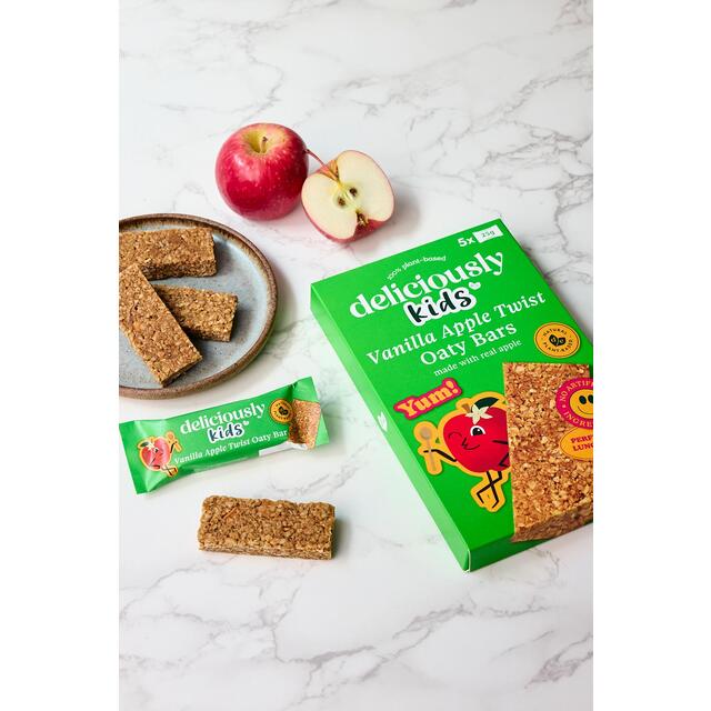 Deliciously Kids Vanilla Apple Twist Oaty Bars thumbnail 3