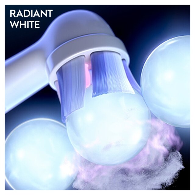 Oral-B iO Radiant White Toothbrush Heads thumbnail 2