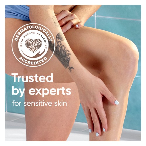 Venus Deluxe Smooth Sensitive Razor Blades 6 Pack thumbnail 5