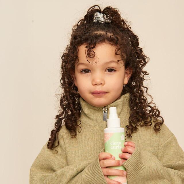 Clean Curls Detangling Water & Curl Refresher thumbnail 7