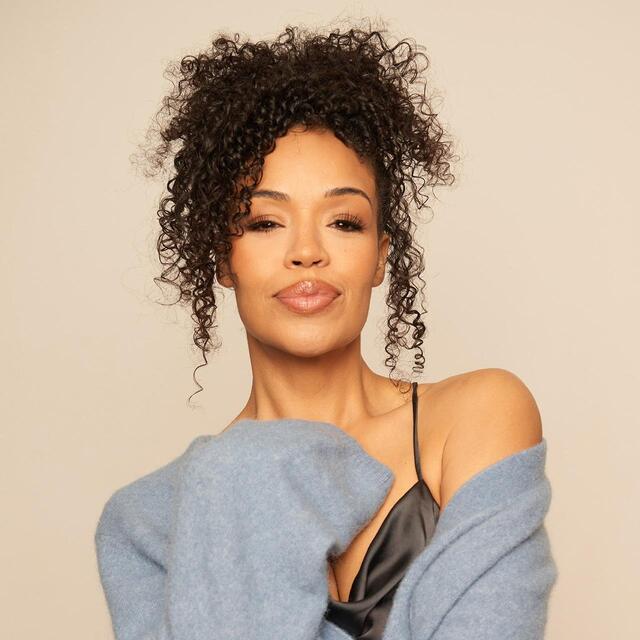 Clean Curls Super Slip Detangling Conditioner thumbnail 7