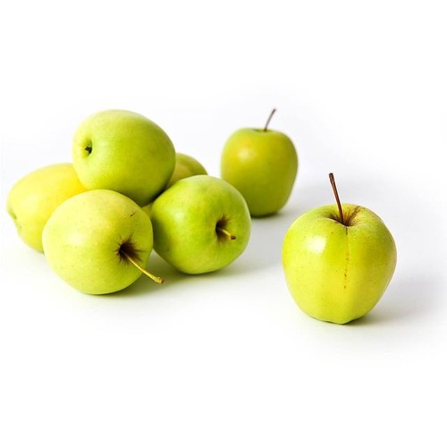 Ocado Golden Delicious Apples thumbnail 3