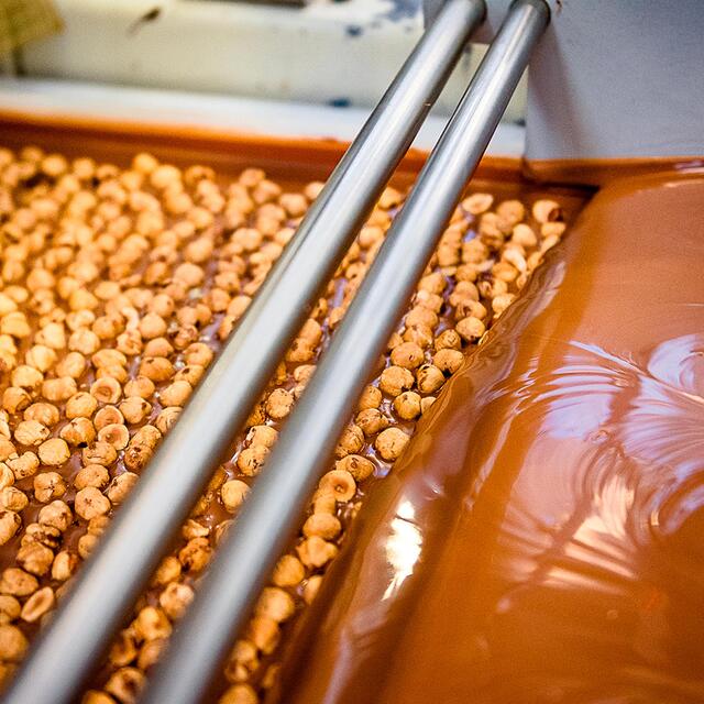 Caffarel Premium Gianduia Spread 40% Hazelnuts thumbnail 2