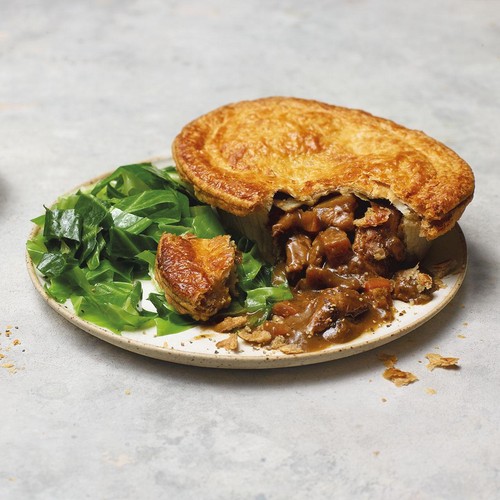 M&S Plant Kitchen Vegan No Beef Steak Pie thumbnail 2