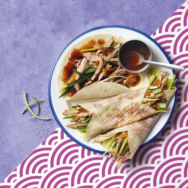 M&S 10 Chinese Style Pancakes thumbnail 3