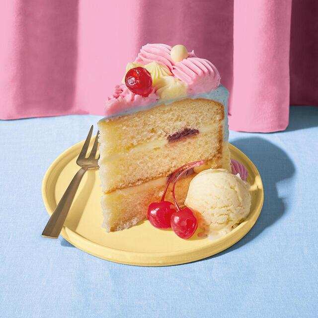 M&S Vintage Party Cake thumbnail 4