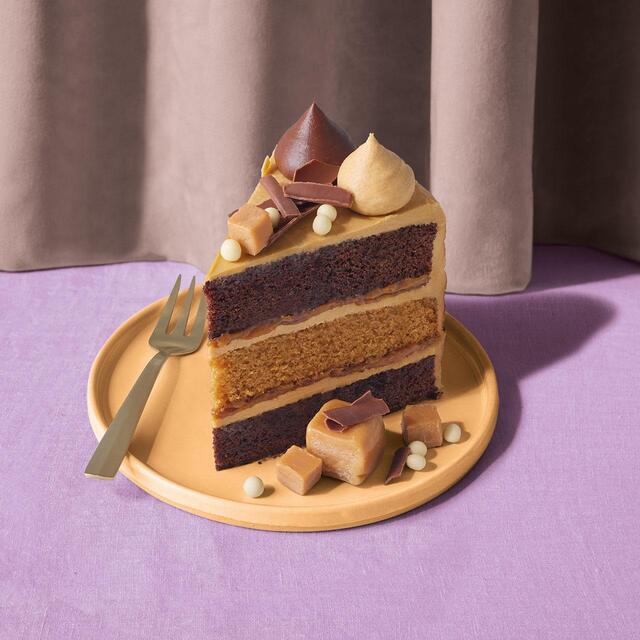 M&S Chocolate & Caramel Millionaire Cake thumbnail 4