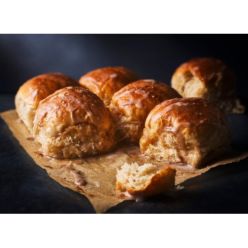 M&S 6 Cinn-a-yum Cinnamon buns thumbnail 2