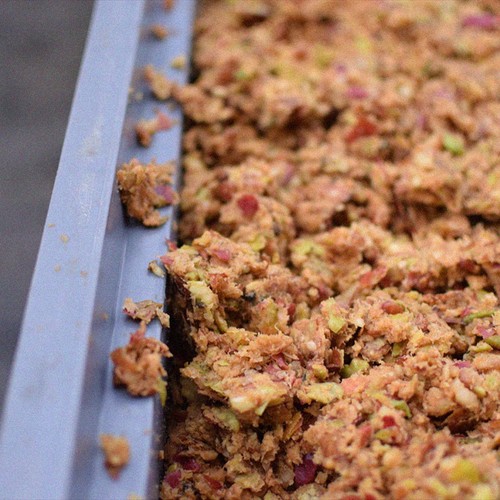 nibs etc. Oat, Almond & Honey Granola thumbnail 6