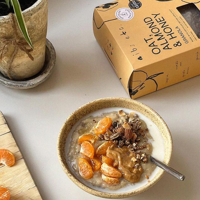 nibs etc. Oat, Almond and Honey Granola thumbnail 3