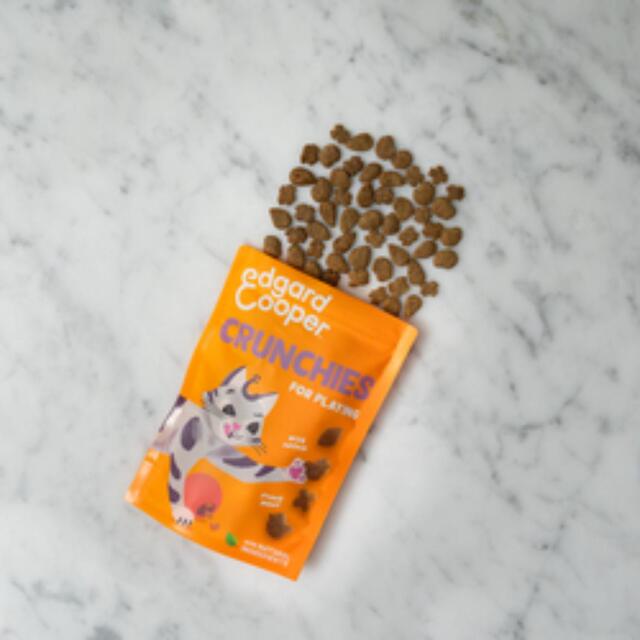 Edgard & Cooper Natural Cat Treat Crunchies with Chicken thumbnail 3