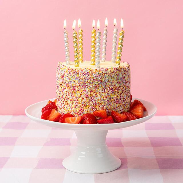 Talking Tables Gold Twirl Birthday Candles thumbnail 2