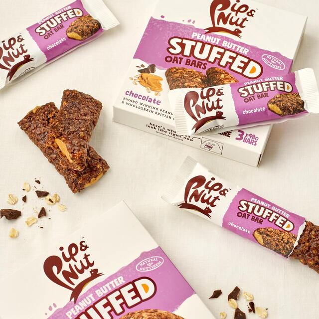 Pip & Nut Peanut Butter Stuffed Oat Bar Chocolate thumbnail 4