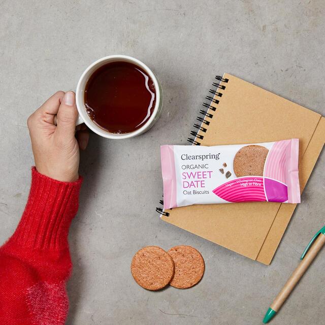 Clearspring Organic Oat Biscuits Sweet Date thumbnail 3